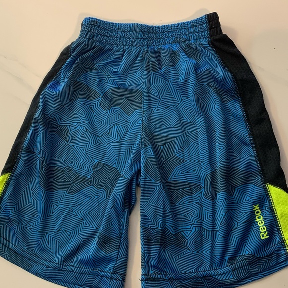 Reebok  short - Picture 2 of 3